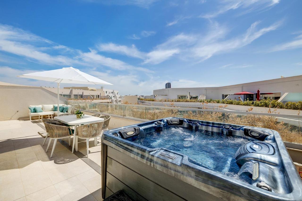 Super Luxury Penthouse With Hot Tub And Pool *